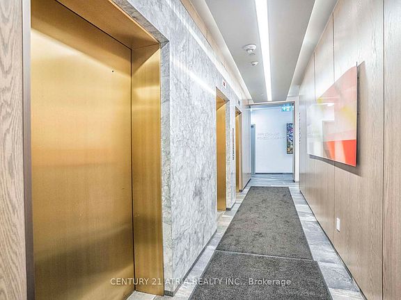 3rd image of 20 Thomas Riley Rd #2703