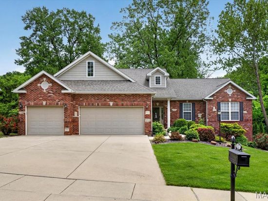 6237 Timberwolfe Dr, Glen Carbon, IL 62034