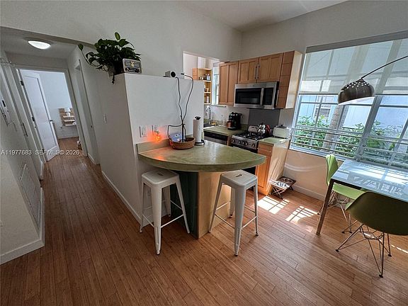 2nd image of 815 Euclid Ave APT 7