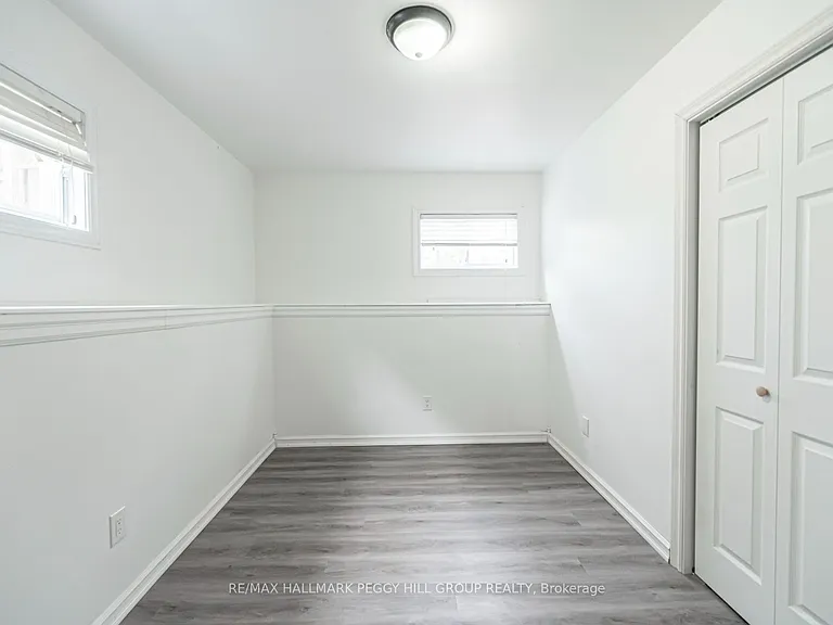 32 54th St S #LOWER — Photo 10