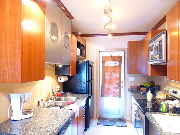 5th image of 1114 Lake Ter APT 103