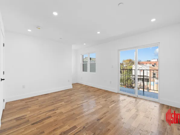 1116 Blake Avenue image 20 of 44