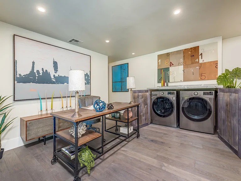 Luxury Spaces — Photo 182