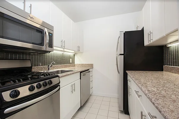 Rented by REAL New York | media 15