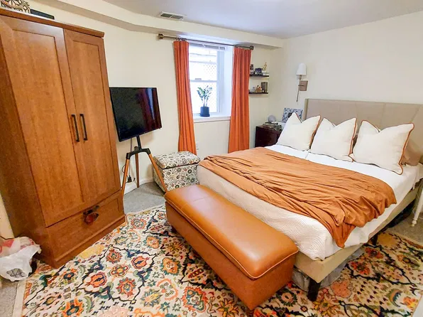 2719 Ontario Rd NW, Washington, DC 20009