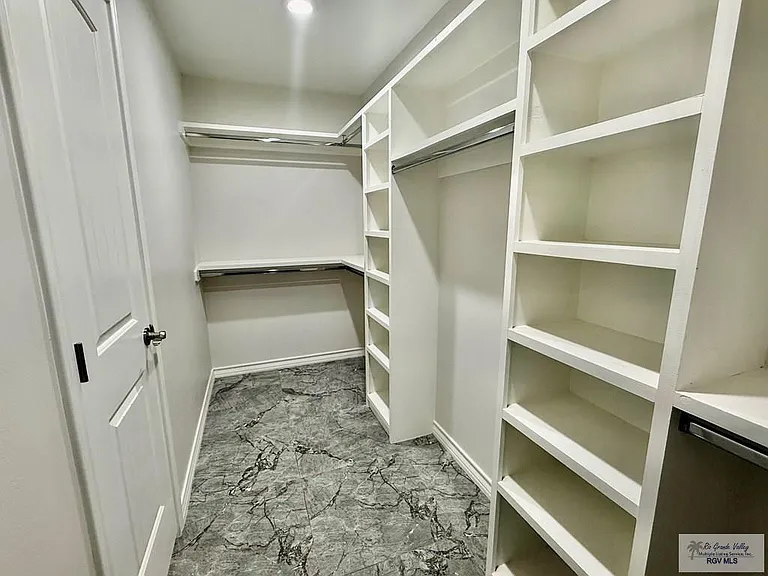 700 Tamarindo Ln — Photo 6
