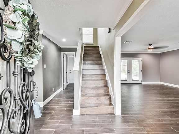 3rd image of 15518 Stoney Fork Dr