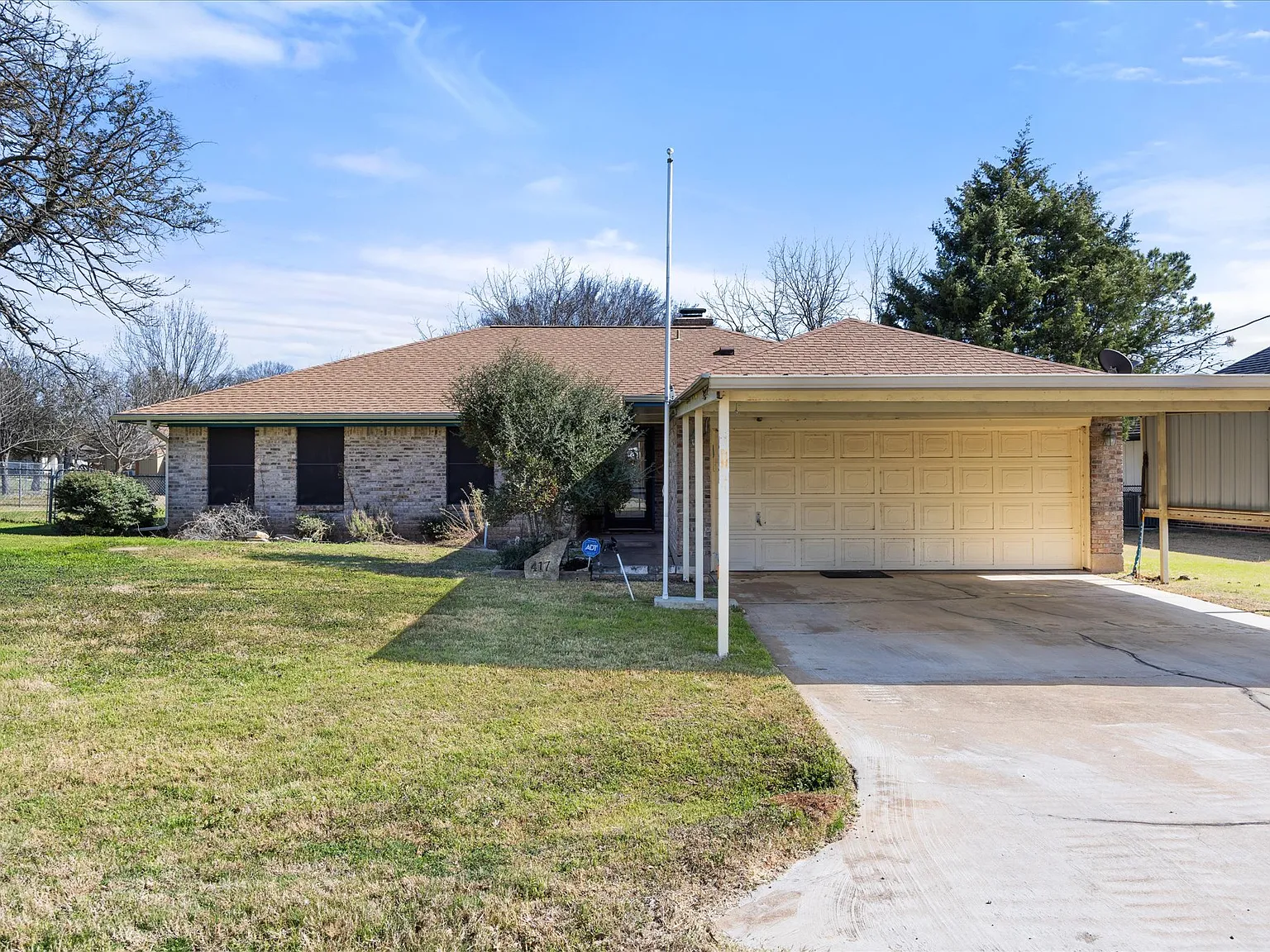 3 bed, 1888 sqft, $2,750 — Photo 1