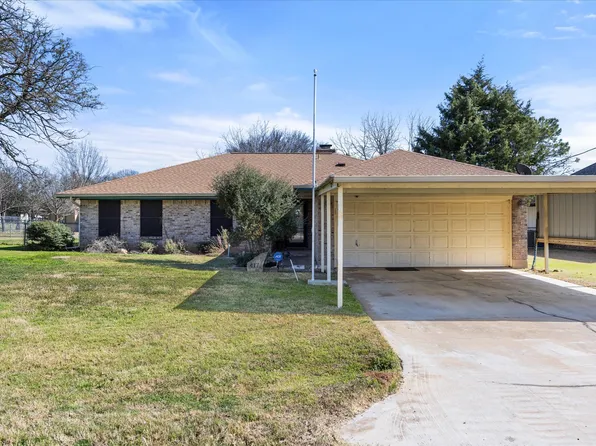 417 Sky Harbour Ct, Granbury, TX 76049
