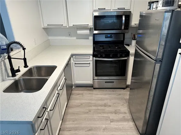 3155 Casey Dr Unit 202, Las Vegas, NV 89120