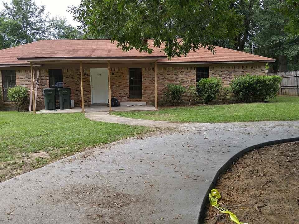 1st image of 430 Untreiner Ct