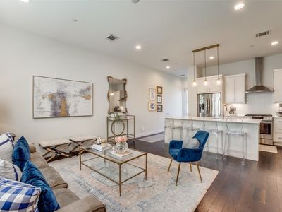 4626 Munger Ave #204, Dallas, TX, 75204