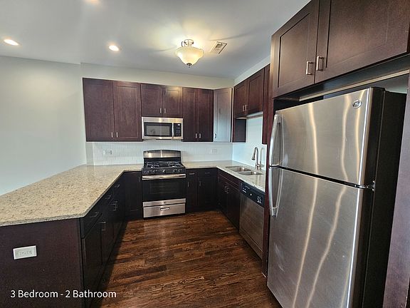 2nd image of 4006 S Western Ave APT 3