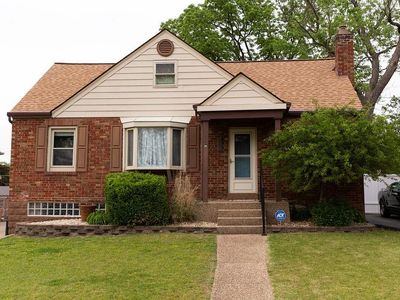 9215 Meadowbrook Ln, Saint Louis, MO, 63114