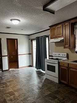 5th image of 42106 Garden Dr