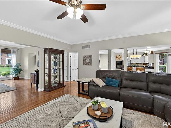 5th image of 1674 Timber Hollow Dr