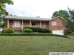 1712 Brandon St, Scottsboro, AL 35769