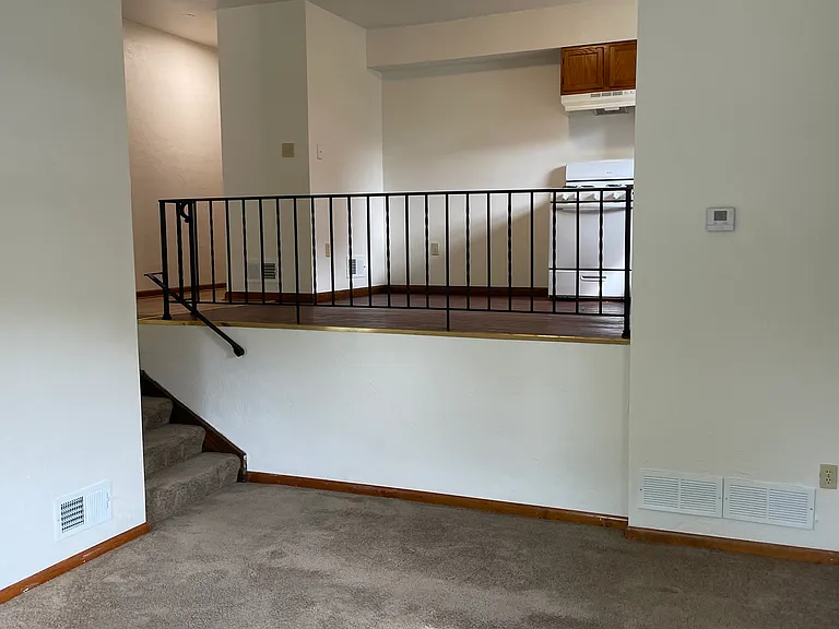 788 Hazelwood Ave #B — Photo 4