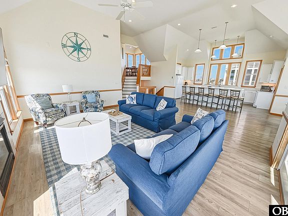5th image of 25246 Island Pines Dr #7