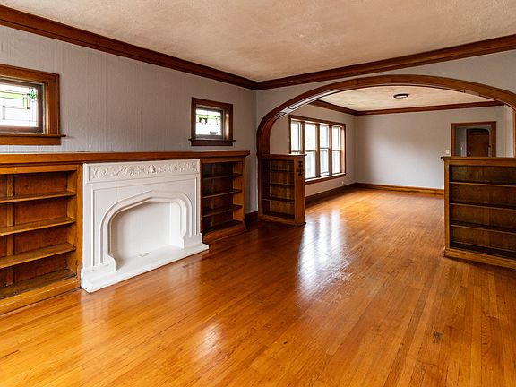 4th image of 9101 S Blackstone Ave #2R