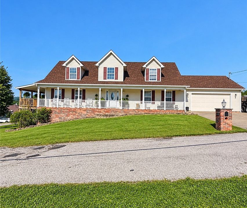 1st image of 214 Walnut Dr