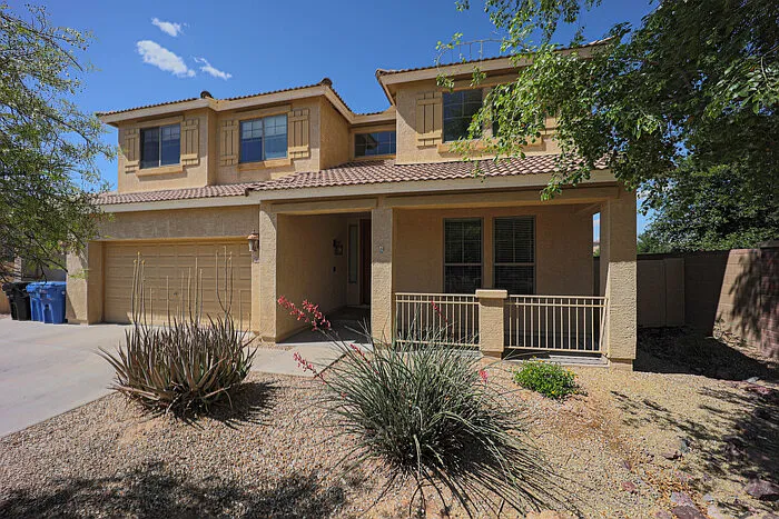 5 bed, 2.5 bath, 2787 sqft, $2,855 — Photo 3