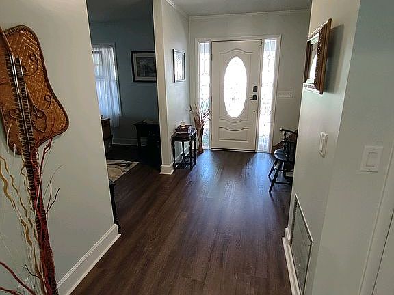 3rd image of 10331 Sylvan Ln W