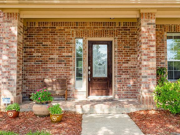 3rd image of 2114 Banfield Ct