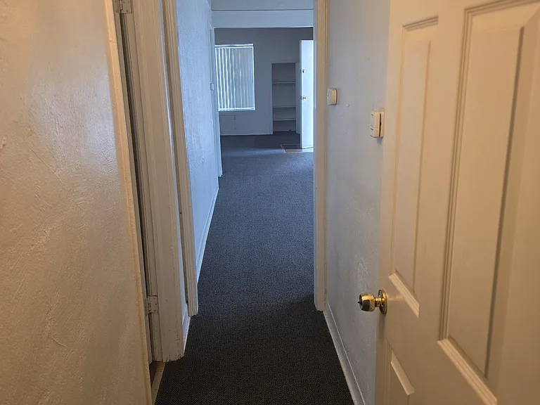1619 E Cambridge Ave — Photo 9