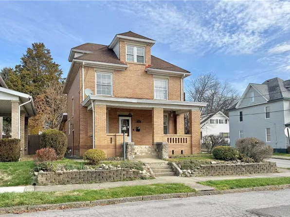 700 W Clayton St, New Castle, PA 16102