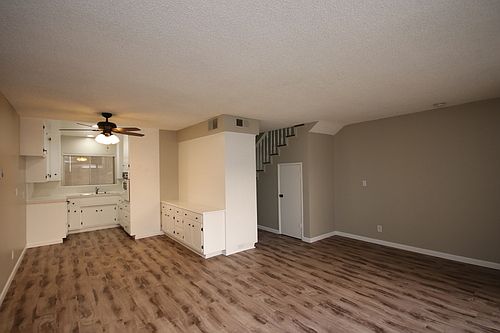 3rd image of 796 Merrett Dr APT 5