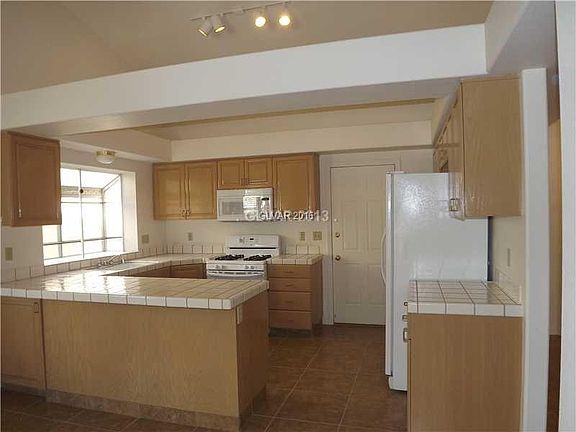 5th image of 7613 Oyster Cove Dr #0