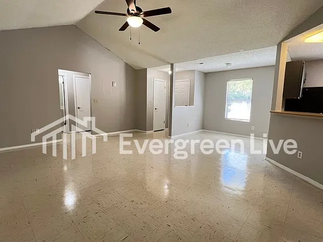 2 bed, 2.0 bath, 1140 sqft, $1,095 — Photo 4