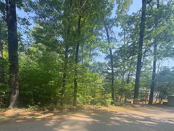4th image of Lewis Rd
