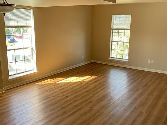 4th image of 217 Church St APT 211