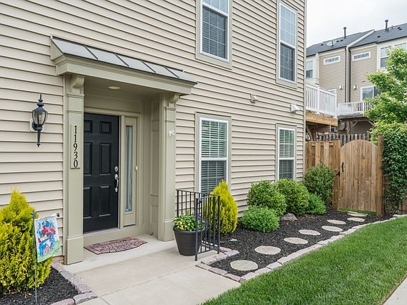 2nd image of 11930 Jade Lake Ln
