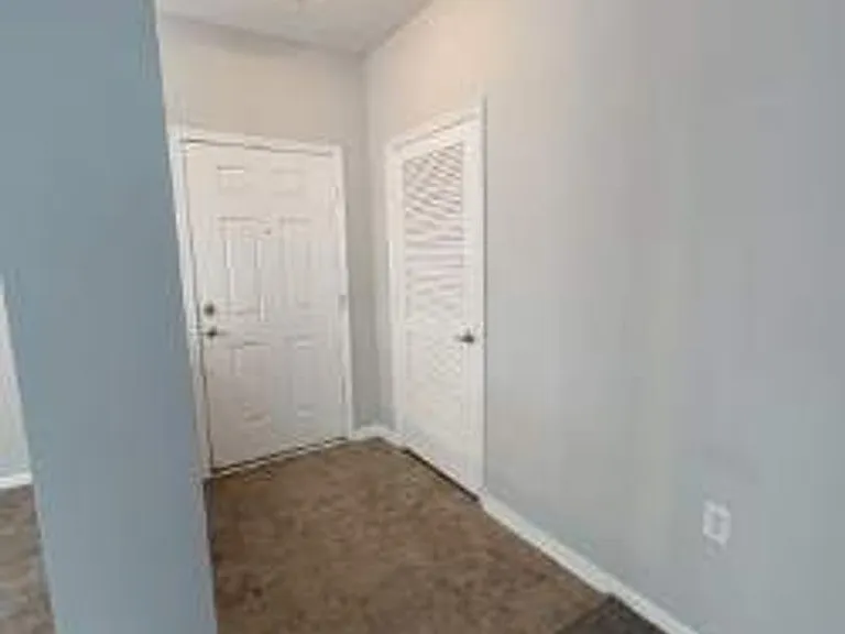 5300 Warminster Dr #205 — Photo 2