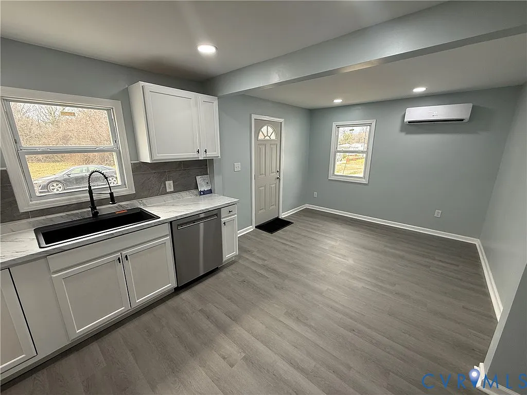 3 bed, 1.0 bath, 640 sqft, $1,500 — Photo 4