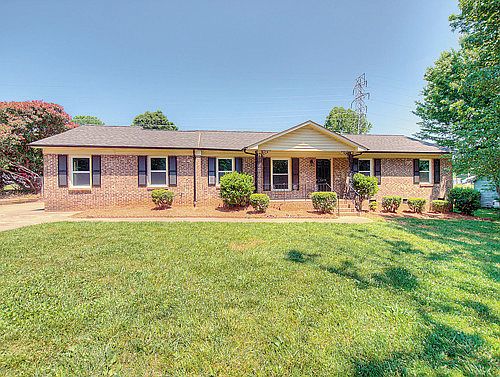 1st image of 2478 Amity Ave