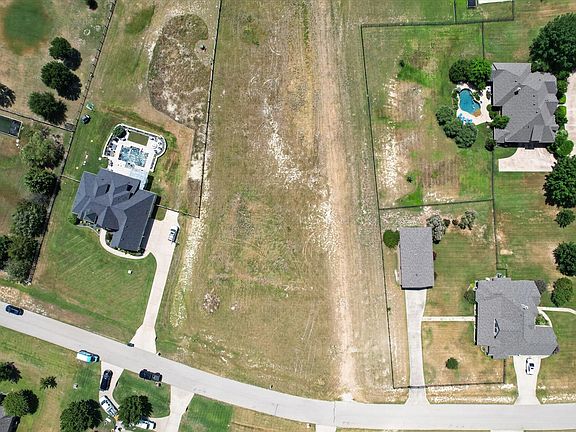 3rd image of 1212 Meredith Creek Ln