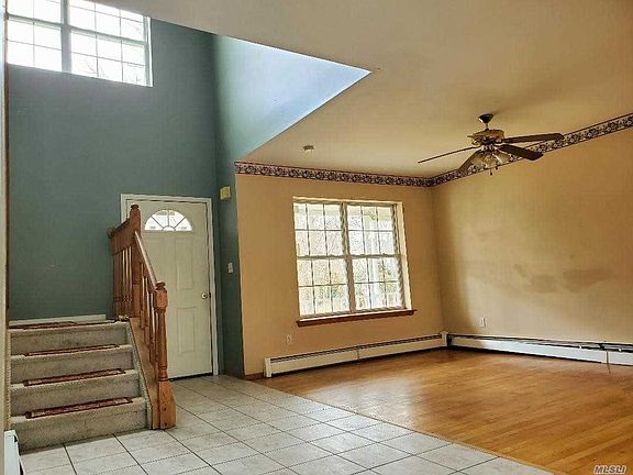 4th image of 12 Ginny Ct