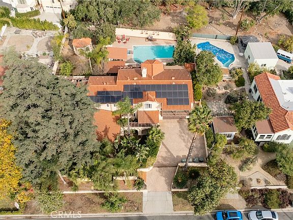 4th image of 828 S Sunset Canyon Dr