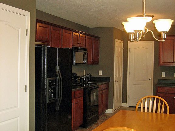 Kitchen has Pantry