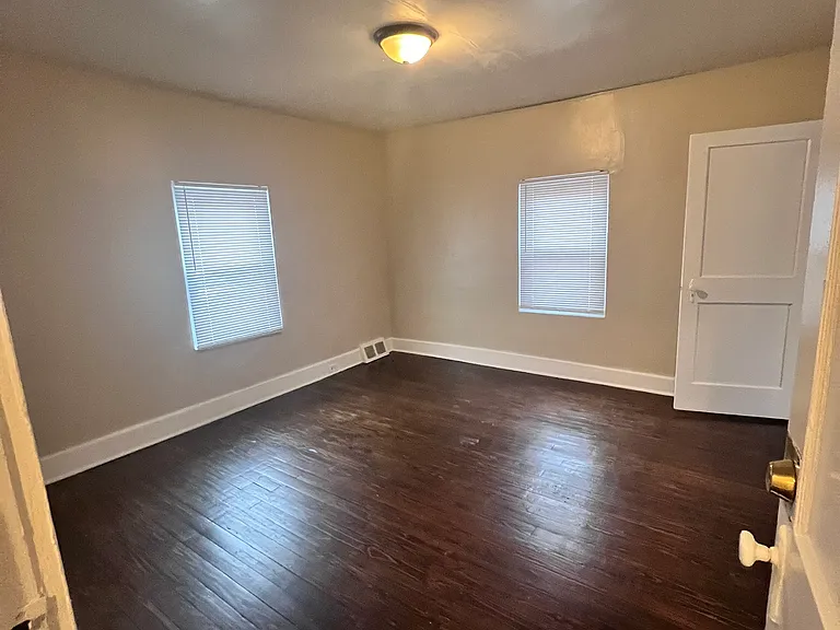 230 E Polo Rd — Photo 4