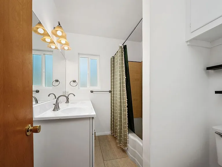 26015 Crest Rd — Photo 25