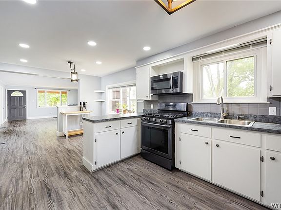5th image of 8978 Sandrock Rd