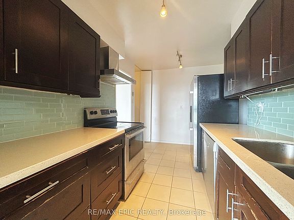 4th image of 350 Seneca Hill Dr #908