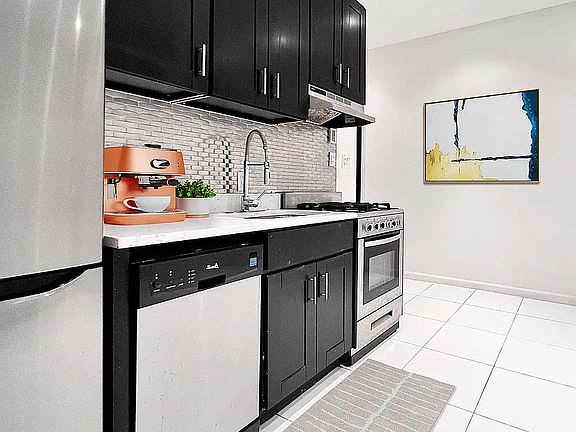 3rd image of 241 W 115th St #1C