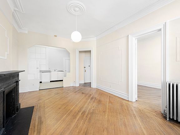 4th image of 257 Flatbush Ave #4L1
