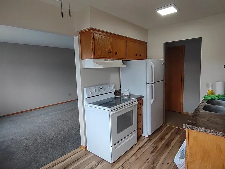 8401 Center Dr NE — Photo 9